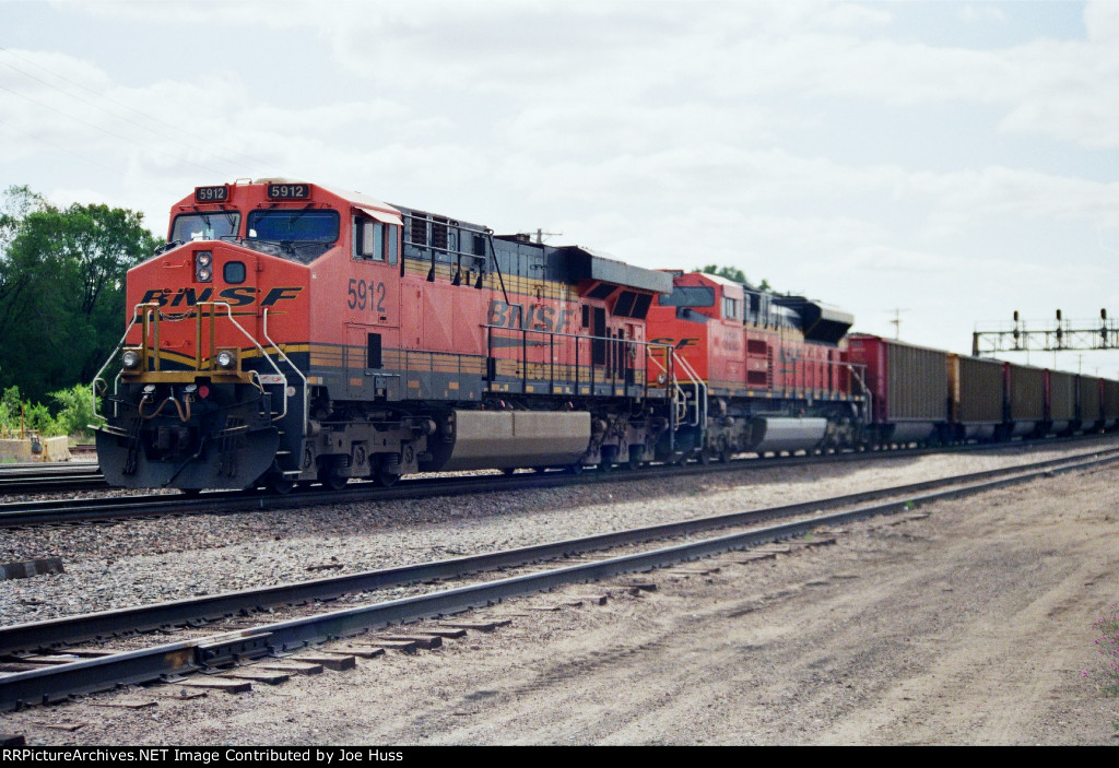 BNSF 5912 North